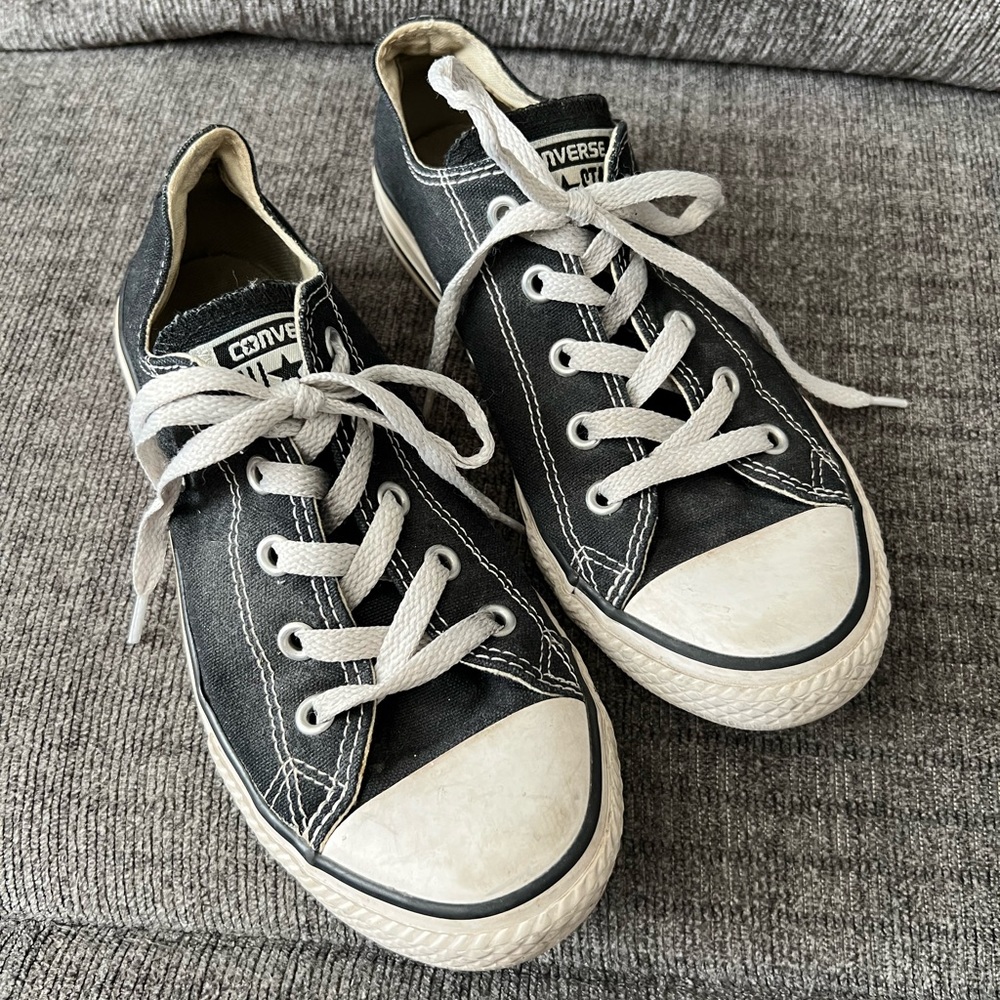 🏀Converse All Star Low Top Black Sneakers Youth Size 2